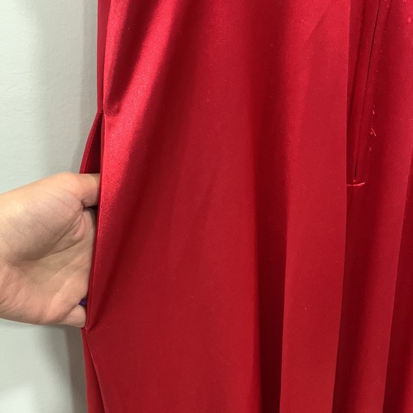 Red Formal Holiday Full Length Gown Dress w Slit, pockets, cute back, padded bra - Picture 7 of 12